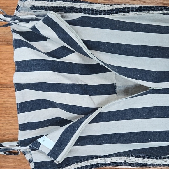 Astr the Label Viscose/Linen Striped Bodycon Dress size LARGE - Picture 6 of 8